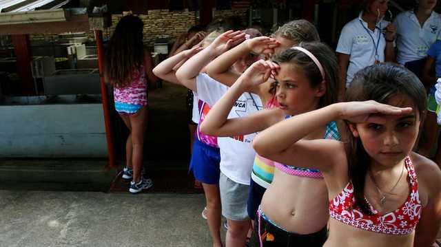 В МОЗ Украины объяснили родителям, почему не могут открыть детские лагеря