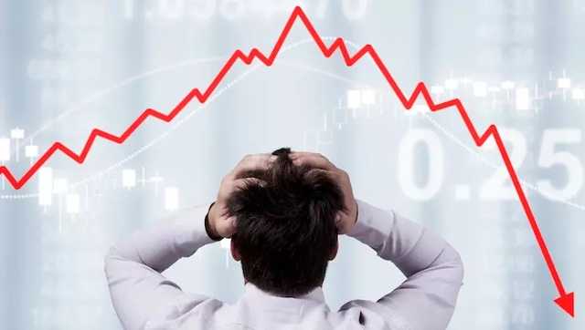 Украина борется с кризисом как «лох» с «гангреной на ногах» — экономист