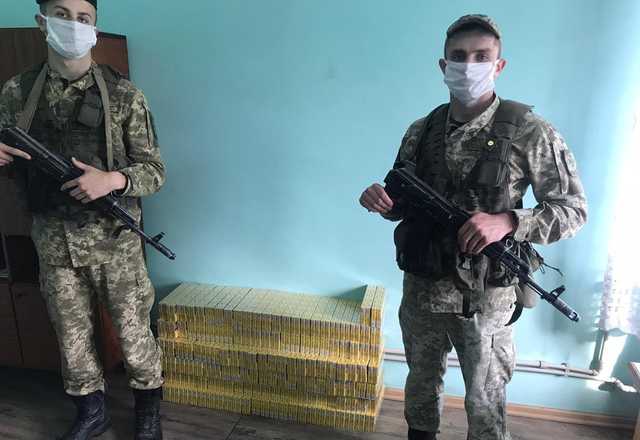 На Закарпатье табачные контрабандисты трижды за сутки «штурмовали» границу