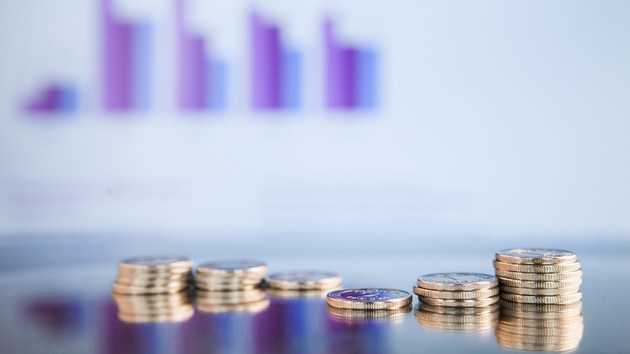 Дефицит бюджета Украины достиг рекордной отметки: каждая четвертая гривня кредитная