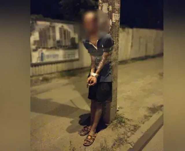В Днепре к столбу привязали извращенца, который мастурбировал при детях