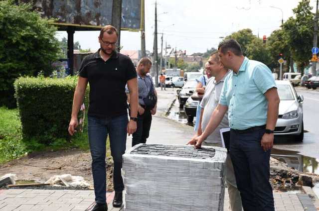 Попавший в "красную зону" Луцк взбунтовался