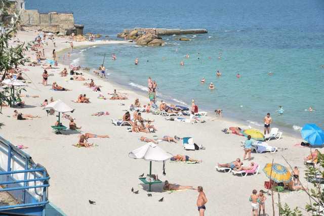 В Одессе на пляже скончалась пожилая женщина