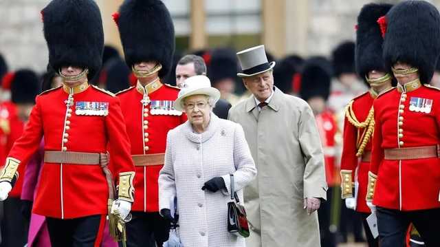 У охранника королевы Елизаветы II обнаружили наркотики