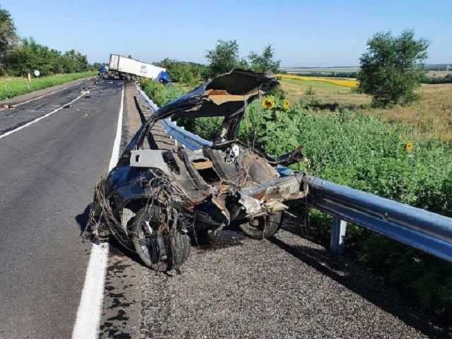 В ДТП под Запорожьем погибли четыре человека