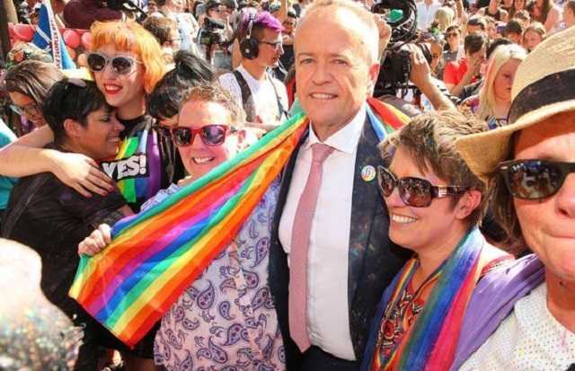 В Нидерландах из-за Covid-19 отменили гей-парад