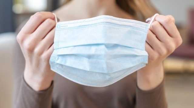 Комаровский раскритиковал ношение масок в Украине