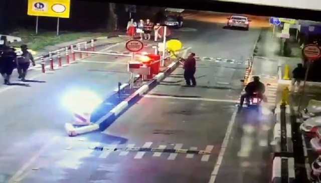 Столичный вандал рассказал, почему разбил автоматическую систему въезда на Труханов остров