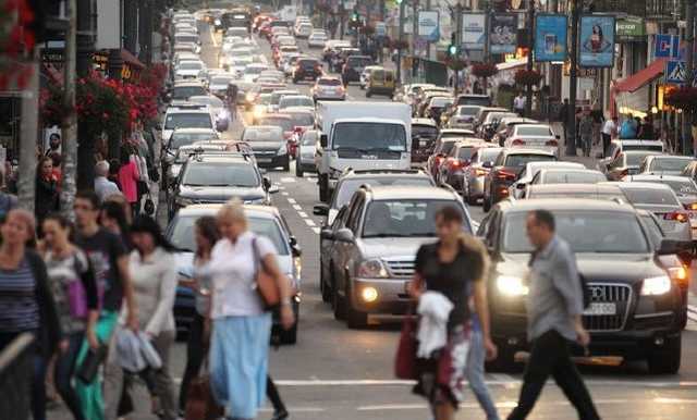 Захват банка в Киеве: центр столицы сковали пробки