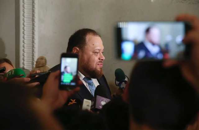 Стефанчук заявил, что референдум о статусе ОРДЛО проводить можно