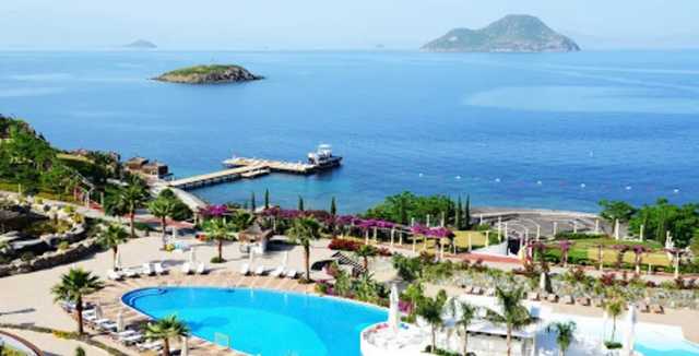 На курортах Турции коронавирус вспыхнул с новой силой