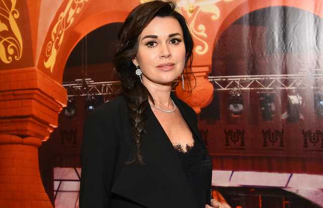 Появились неутешительные новости о здоровье актрисы Анастасии Заворотнюк