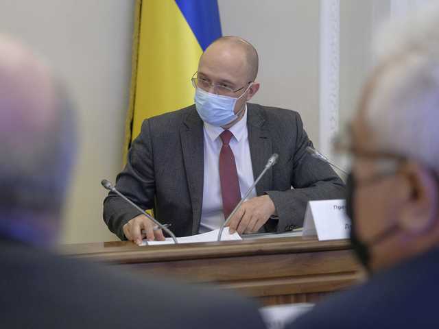 Шмыгаль поручил проверить условия хранения аммиачной селитры в Украине