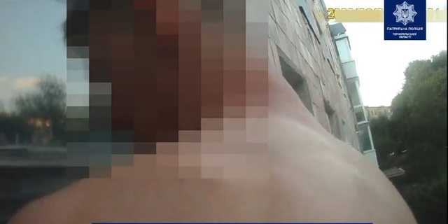 У Тернополі оголений чоловік влаштував дебош