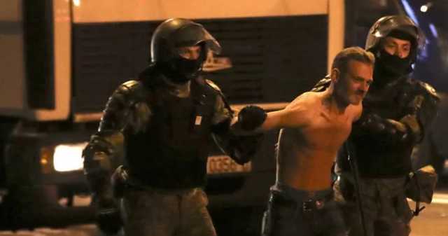 Акции протеста в Минске разгоняли пулями, гранатами и водометами