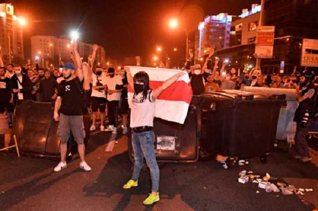 В Беларуси появился свой «Автомайдан»: соцсети публикуют видео ночных беспорядков