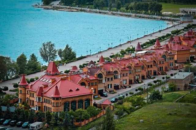 "Дом Януковича" могут отдать под посольство