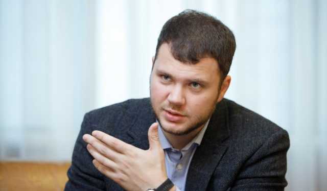 В Одессу для ликвидации разлива нефти из танкера Delfi доставили спецсредства