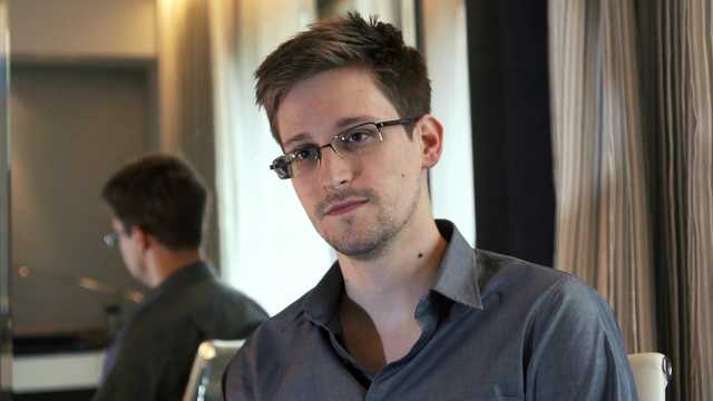 Трамп заявил, что подумает о помиловании Сноудена и его возвращении в США