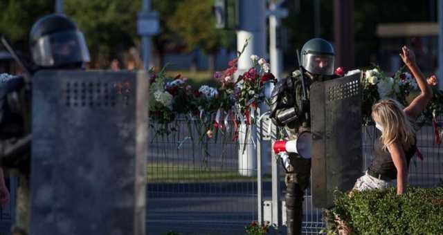 Бывший тренер киевского «Динамо» белорус Александр Хацкевич назвал действия ОМОНа полным беспределом