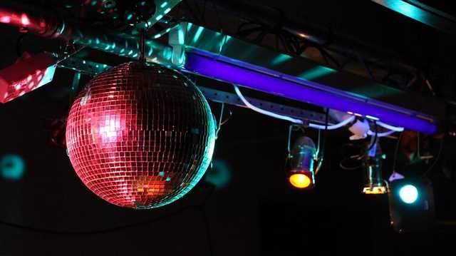 В Италии решили закрыть ночные клубы после нового роста заболеваемости коронавирусом