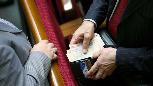 Как повышение «минималки» ударит по простым украинцам