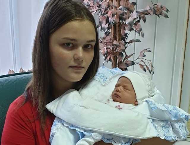 Под Киевом пропала 16-летняя девушка с маленьким сыном