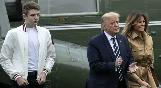 Мелания Трамп снова отдернула руку от мужа: сеть взорвалась предположениями