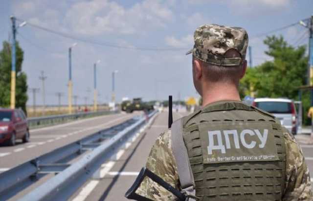 Україна призупиняє безвізовий режим з Білоруссю