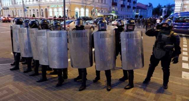 Автомобилисты Беларуси сбили 12 милиционеров, защищаясь от милицейского террора