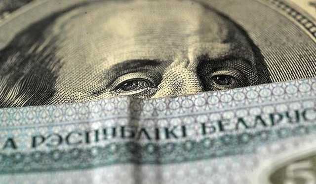 Белорусский рубль стремительно повалился после заявлений Лукашенко о военном положении