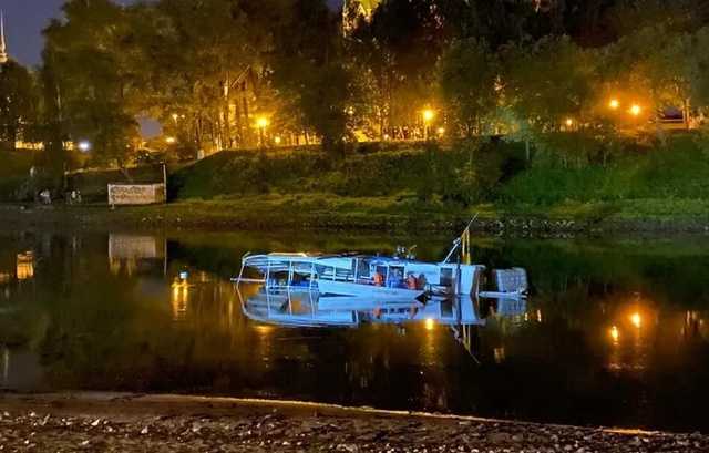 В России затонул теплоход: на борту находилось 25 человек