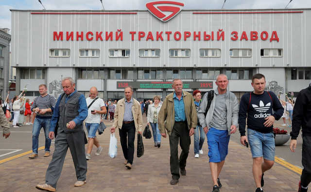 На Минском тракторном заводе задержали двух членов президиума КС оппозиции Беларуси