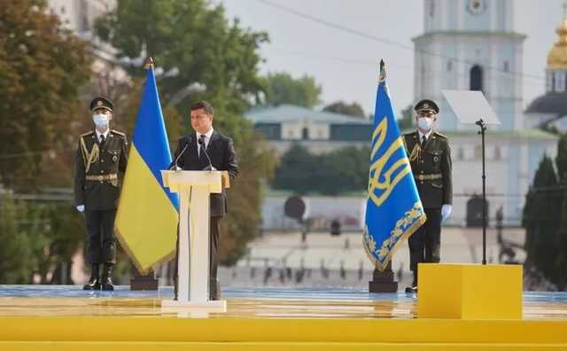 Зеленский предложил учредить в Украине премии имени Скорика и Патона