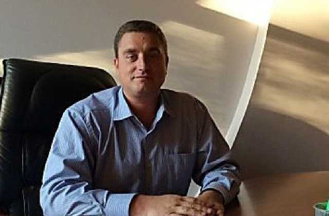 Чиновник Минобороны после коррупционных скандалов приобрел новый электромобиль