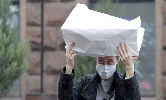 Киев залило дождями: машины и маршрутки плавали по улицам