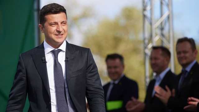 Зеленский сообщил, когда Украина может открыть границы для туристов