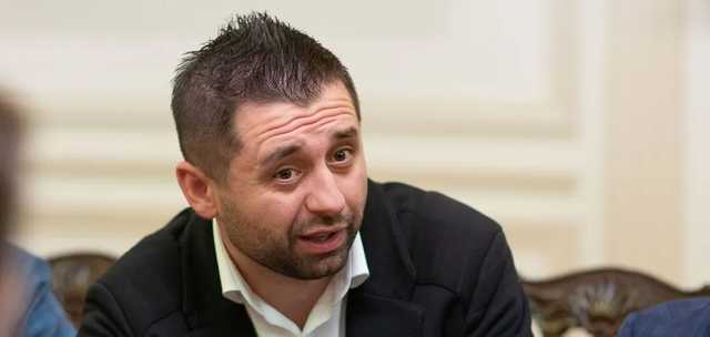 Арахамия анонсировал осенние увольнения министров