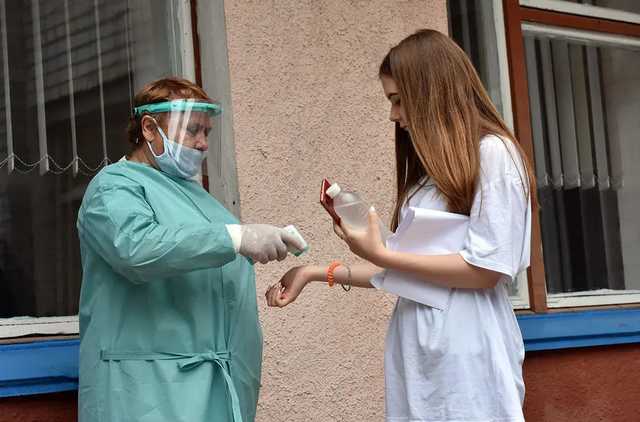 Вспышка коронавируса в Коломые: Из-за свадеб могут закрыть город