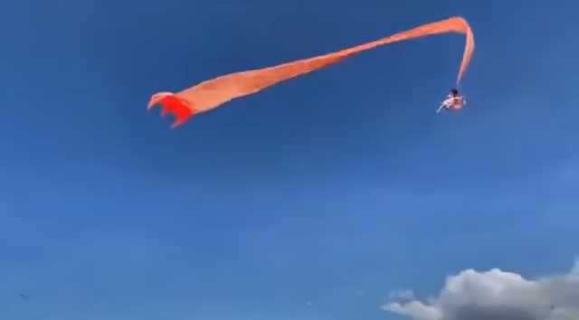 На Тайвані трирічну дівчинку віднесло в небо повітряним змієм