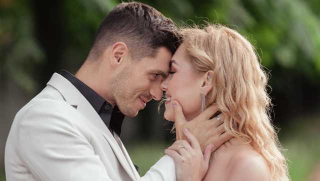 Звезда “Холостяка” Никита Добрынин с женой попали в ДТП при вьезде в Киев