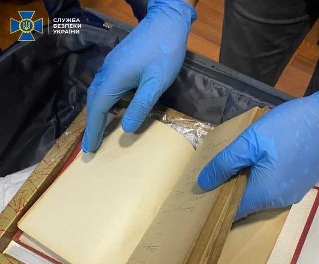 На Закарпатті СБУ блокувала контрабанду культурних цінностей до Європи