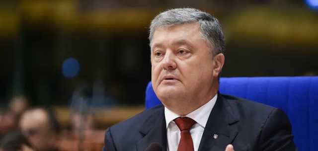 Порошенко назвал "врагов" и "дилетантов" на местных выборах