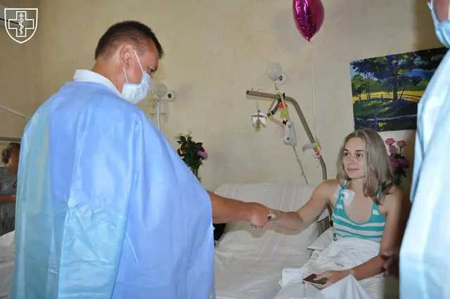 Курсанткам, которых покалечил пьяный майор, вручили погоны младших лейтенантов