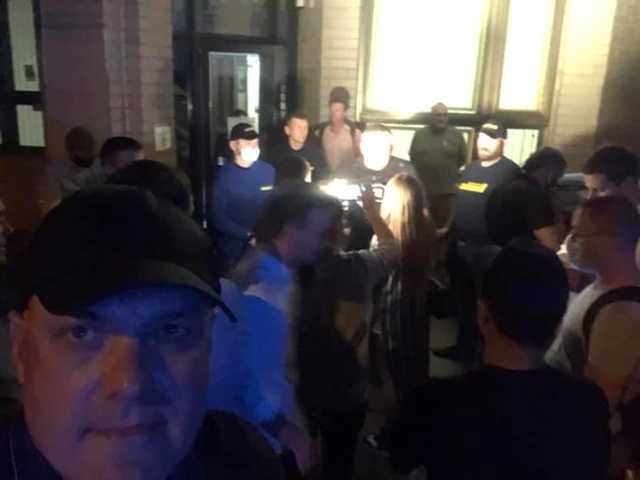 Київський офіс “Свободи” оточили силовики, можливий штурм, – Тягнибок