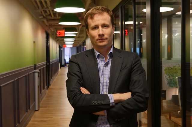 International swindler and fraudster Yuriy Mosha, who deceived thousands of gullible citizens, is cleaning up the Internet