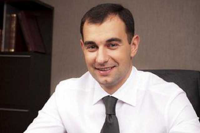 Макеевский бандит Валерий Омельченко отбеливает свою биографию в сети Интернет