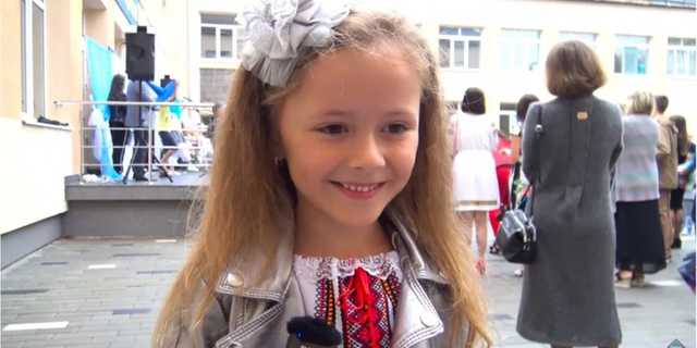 Искренняя первоклассница выложила всю правду о жизни: "Пойдем учиться, а потом умрем"