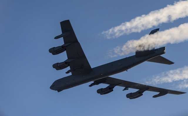 Стратегические бомбардировщики США пролетели возле Крыма