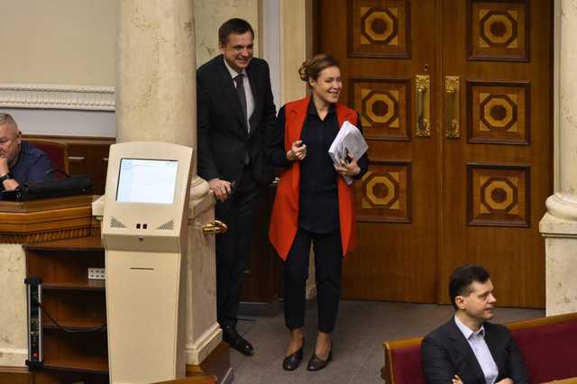 «Слуга народа» в Раде проголосовал карточкой депутата ОПЗЖ